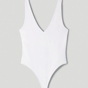Aritzia Babaton Contour V-Neck Bodysuit White - Size S